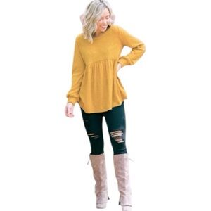 🐞🐞🐞 Boutique mustard waffle knit top size small